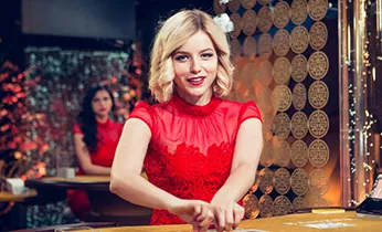 Hình ảnh đội ngũ hỗ trợ khách hàng của VK88 sẵn sàng giải đáp mọi thắc mắc về chính sách GDPR và bảo mật dữ liệu